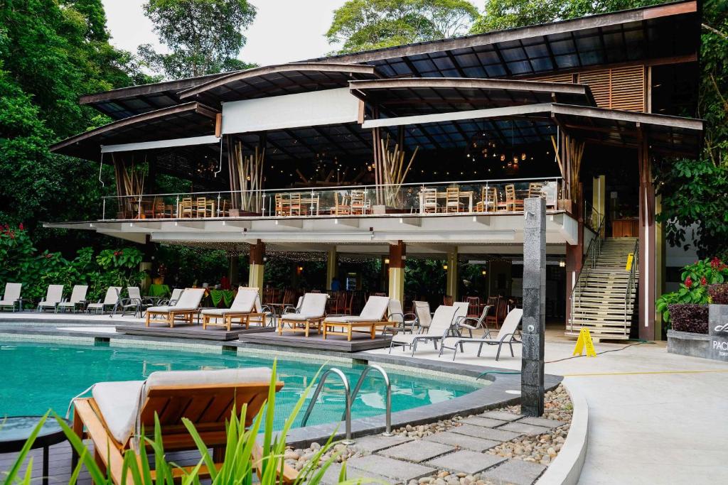 Pachira Lodge